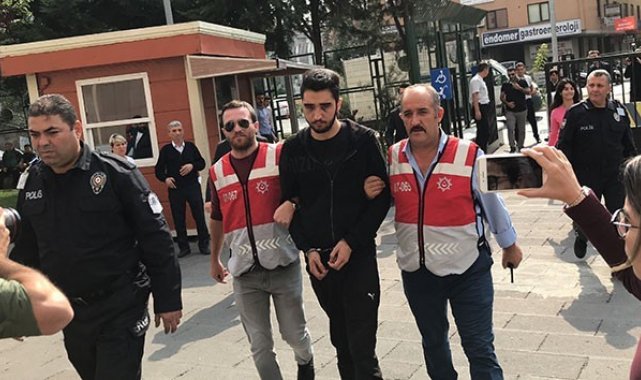 Bakırköy'de kız arkadaşını darp ederken dışarıdan tepki gösteren vatand...