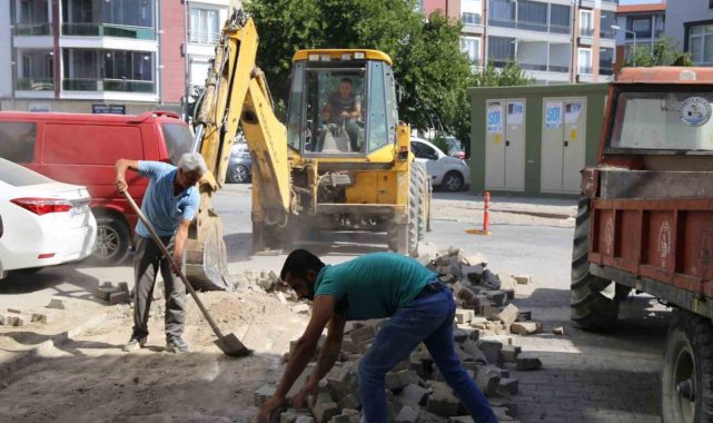Balıkesir'in Burhaniye ilçesinde başta doğalgaz çalışmaları olmak üzere...