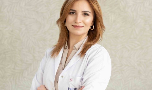 Bariatrik Cerrahi Diyetisyeni Cansu Arslan, güne yeterli ve dengeli bir kah...