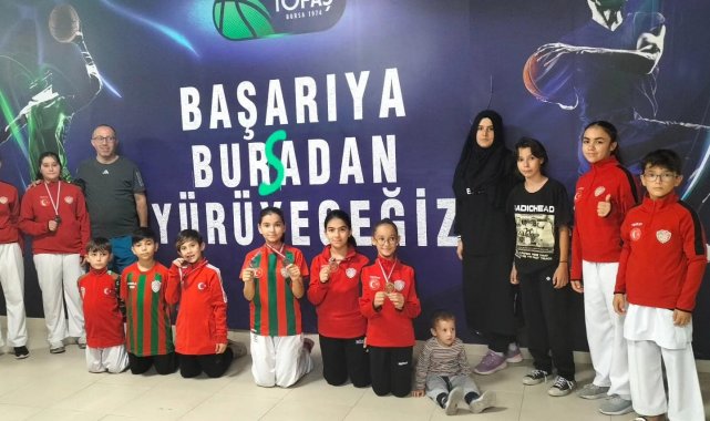 Bilecik 1308 Osmaneli Belediye Spor Karate Takımı kazandığı başarılar ile b...