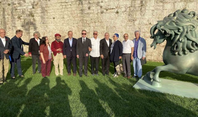 Çağdaş Türk sanatının ve özgün baskı tekniğinin usta ismi Süleyman Saim Tek...