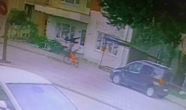 Çanakkale'de AK Parti'nin seçim irtibat ofisine yapılan saldırı, bi...