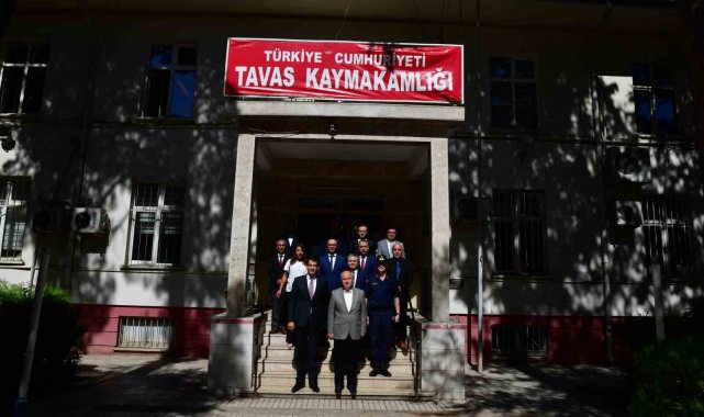 Denizli'ye yeni atanan Vali Ömer Faruk Coşkun, kente alışım sağlamak am...