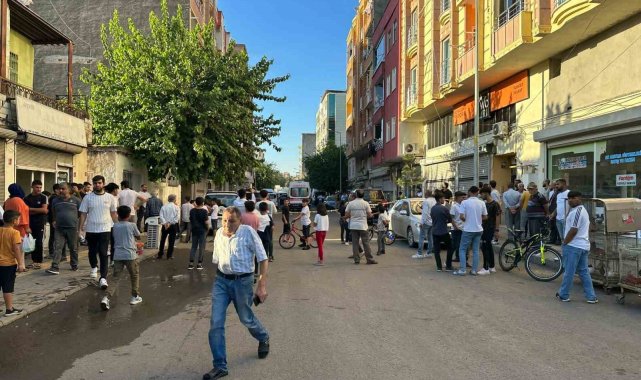 Diyarbakır'ın Bismil ilçesinde dün husumetli iki aile arasında çıkan si...