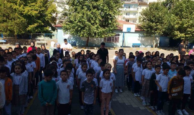 Elazığ'ın Karakoçan ilçesinde İlk Öğretim Haftası kutlandı.
Nuri Özalt...