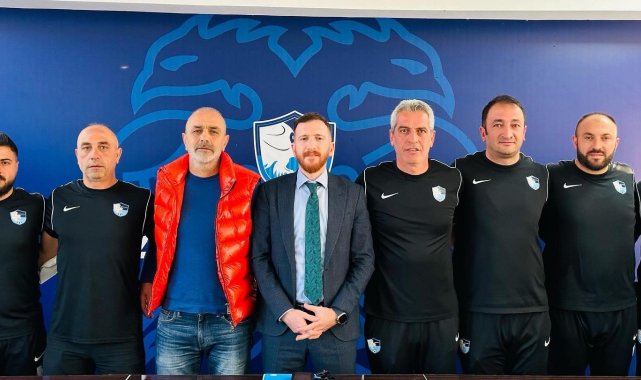 Erzurumspor Kulüp Başkanı Ahmet Dal alt yapı hocalarıyla bir toplantı gerçe...
