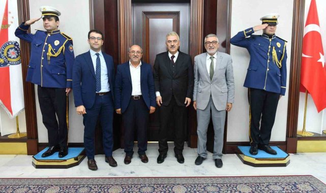 Eskişehir İnönü Belediye Başkanı Kadir Bozkurt, Emniyet Genel Müdürü Vali E...