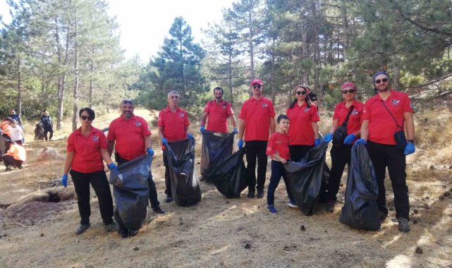Eskişehir'de Dünya Temizlik Günü çerçevesinde sivil toplum kuruşlarının...
