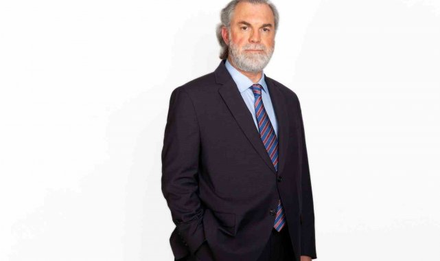 Gençlere,'Bulut Bilişimi' tüm yönleriyle keşfetme ortamı sağlayan v...