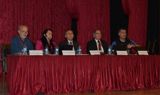 Hatay'da, Mustafa Kemal Üniversitesinde 'deprem ve dirençli kentler...