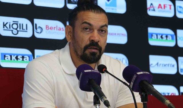 Hatayspor ile sahasında 0-0 berabere kalan EY Sivasspor'da Teknik Direk...