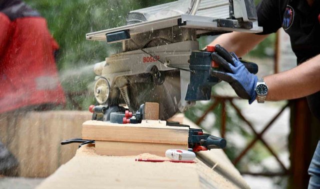 Her mevsim ziyaretçilerine ayrı bir görsel şölen sunan Mustafakemalpaşa'...