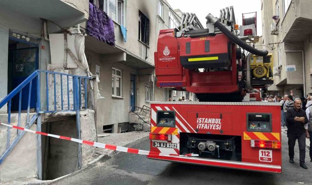İstanbul Avcılar'da 4 katlı binanın 1. katında çıkan yangında dumandan ...