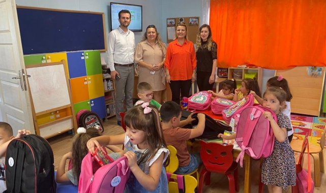 İzmit Belediye Başkanı Fatma Kaplan Hürriyet, yeni eğitim öğretim yılına me...