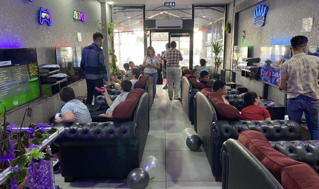 Kahramanmaraş'ta down sendromlu çocuklar, oyun salonunda doyasıya eğlen...