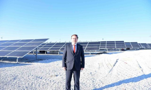 Karesi Belediyesi, bünyesinde kurmuş olduğu Güneş Enerjisi Santrali'nde...