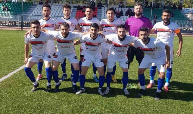 Kayseri Güneşspor'un tecrübeli oyuncusu Orhan Çankaya futbolu bırakması...