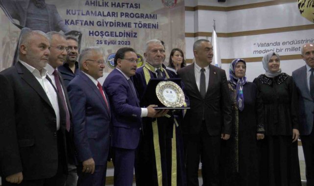 Kayseri Sanayi Odası (KAYSO) tarafından yılın ahisi seçilen sanayici Necmet...