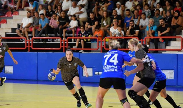 Konyaaltı Belediye Spor Kadın Hentbol Takımı, Süper Lig mücadelesinde bu ha...