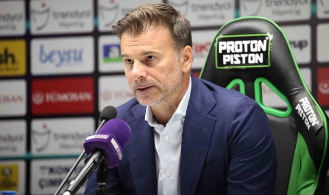 Konyaspor Teknik Direktörü Aleksandar Stanojevic, Çaykur Rizespor karşısınd...
