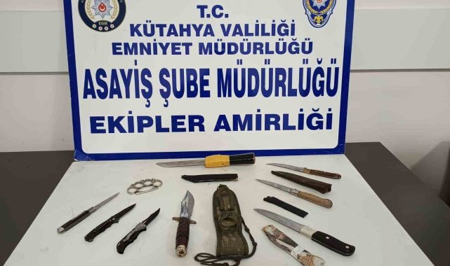 Kütahya İl Emniyet Müdürlüğü yaya devriye ekiplerince 190 şahıs, 25 aracın ...