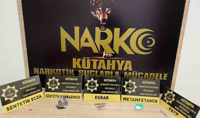 Kütahya'dan geçen yolcu otobüsünde durumundan şüphelenilen şahsın yapıl...