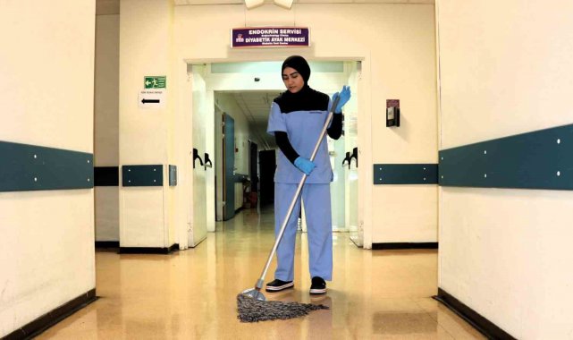 Malatya'da İnönü Üniversitesi Tıp Fakültesi Endokrin Servisi'nde te...