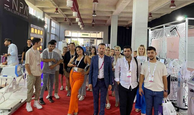 Manisa Berber ve Kuaförler Odası üyeleri, Antalya'da düzenlenen estetik...