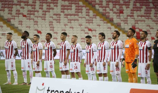 MKE Ankaragücü ile Trendyol Süper Lig'de 5. karşılaşmasına çıkan EY Siv...