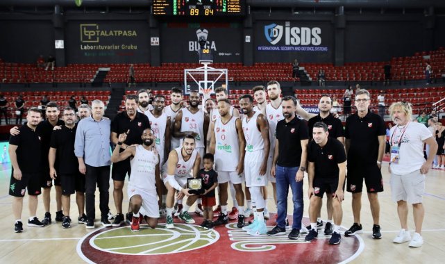 P. Karşıyaka'yı, Türkiye Sigorta Basketbol Süper Ligi'nin ilk üç ha...