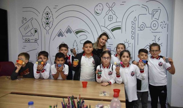 Samsun Büyükşehir Belediyesi tarafından yapılan ve öğrencilerin bilime yatk...