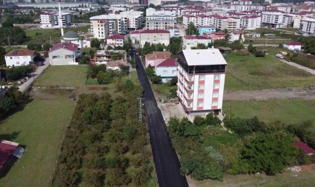 SAMSUN (İHA) – Tekkeköy Belediyesi tarafından ilçede yürütülen sıcak asfalt...