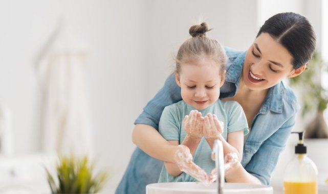 Sonbahar ve kış döneminde okul çocuklarının sık hastalanması nedeniyle anne...