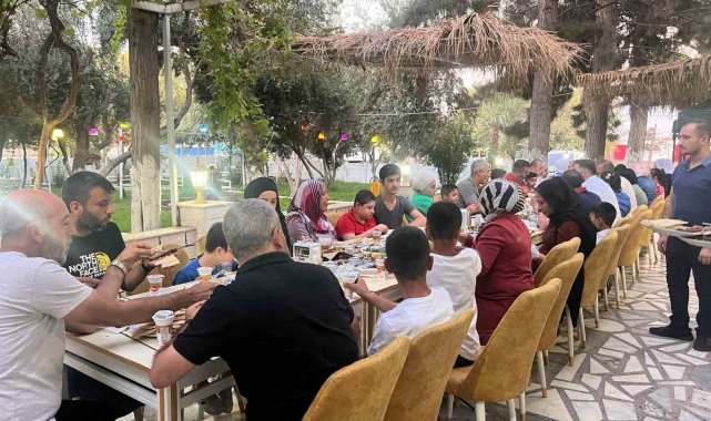 Sosyal farkındalık için yardım faaliyetleri yapan Mardinli vatandaş, 55 Dow...