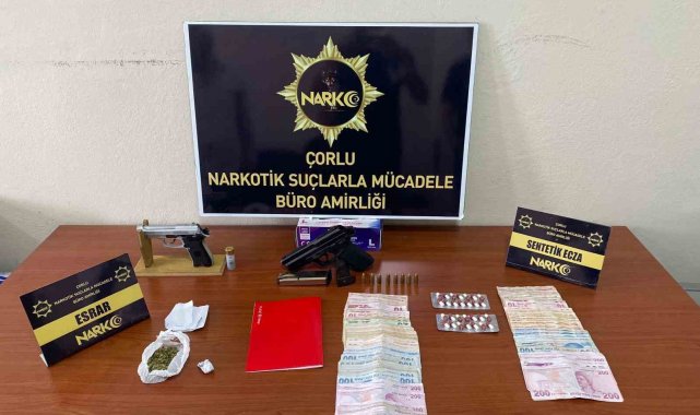Tekirdağ'ın Çorlu ilçesinde uyuşturucu tacirlerine karşı düzenlenen ope...