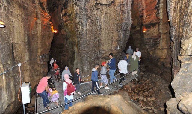 Trabzon'da geçtiğimiz yaz Kızlar Manastırı, Çal Mağarası ve Şehir Müzes...