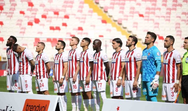 Trendol Süper Lig'in 7. haftasında Hatayspor ile evinde karşılaşan EY S...