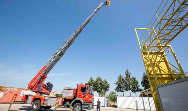 Türkiye Belediyeler Birliği (TBB) tarafından düzenlenen 'İtfaiye Person...