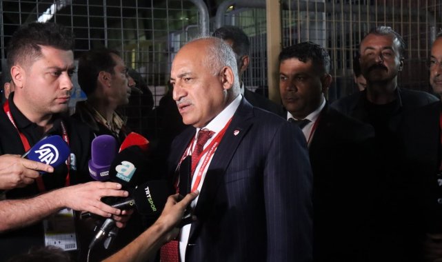 Türkiye Futbol Federasyonu (TFF) Başkanı Mehmet Büyükekşi 1-1 sona eren Erm...