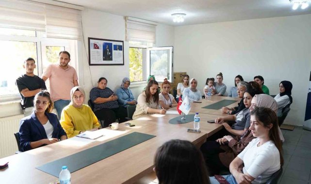 Yalova Belediyesi Kadın ve Aile Hizmetleri Müdürlüğü personelleri, 21 Eylül...