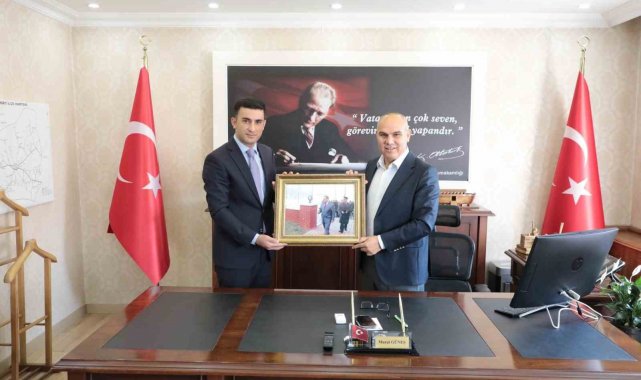 Ağrı Valisi Mustafa Koç, ilçe ziyaretleri kapsamında Eleşkirt ilçesine gide...