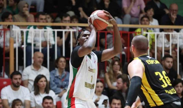 Türkiye Basketbol Ligi ekiplerinden Semt77 Yalovaspor, evinde karşılaştığı ...