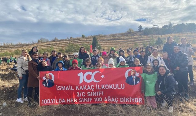 Çorumlu öğrenciler, "Cumhuriyetin 100. Yılında Her Sınıf 100 Fidan Dik...