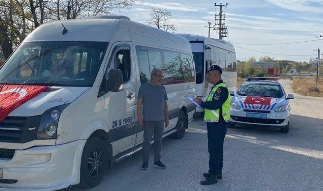 Eskişehir'de jandarma ekiplerince yapılan çalışmalarda 219 adet okul se...