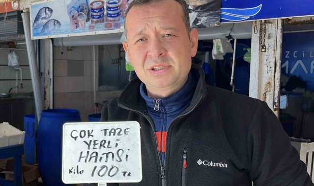 Marmara Denizi'ndeki fırtına hamsi fiyatlarını vurdu