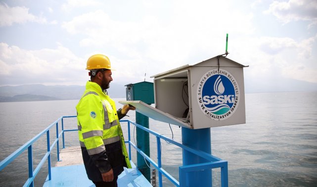 Sakarya Büyükşehir Belediyesi, son yağışlarla birlikte Sapanca Gölü'nde...