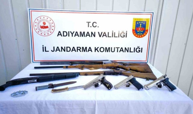 Adıyaman İl Jandarma Komutanlığı ekiplerince düzenlenen silah operasyonunda...