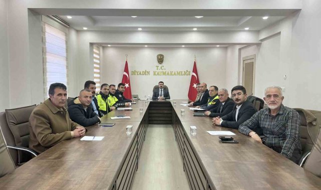 Ağrı'nın Diyadin ilçesinde, kış mevsimi nedeniyle oluşabilecek olumsuzl...