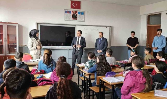 Ağrı'nın Tutak ilçesinde Kaymakam Erkan Adıbelli, Kesik, Karaağaç ve Aş...