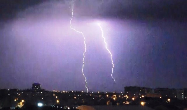 Aydın'da bugün öğlen saatlerinden itibaren etkili olması beklenen yağış...